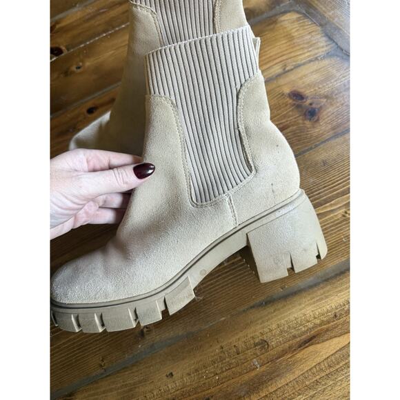 Steve Madden Hutch Chunky Platform Chelsea Boots sz 8.5 Beige Suede Combat Ankle - Picture 3 of 5
